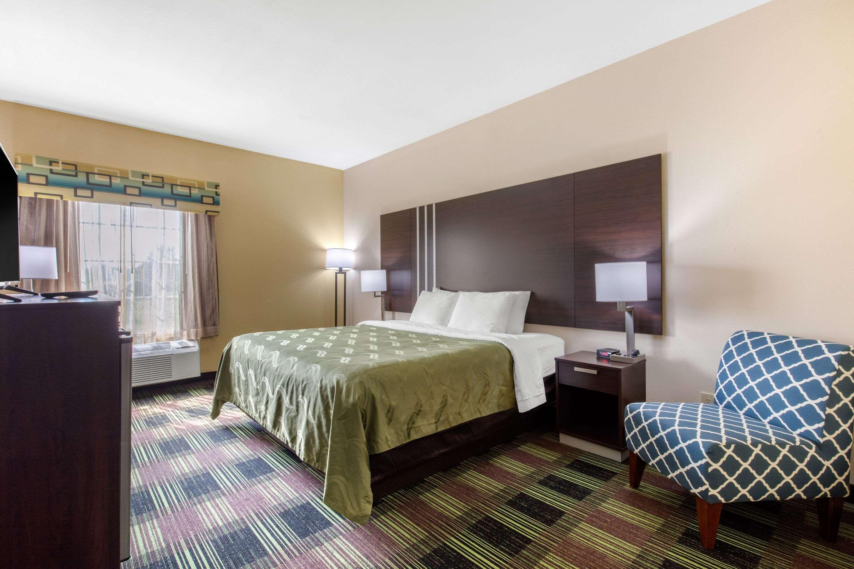 Quality Inn Cadiz Bagian luar foto