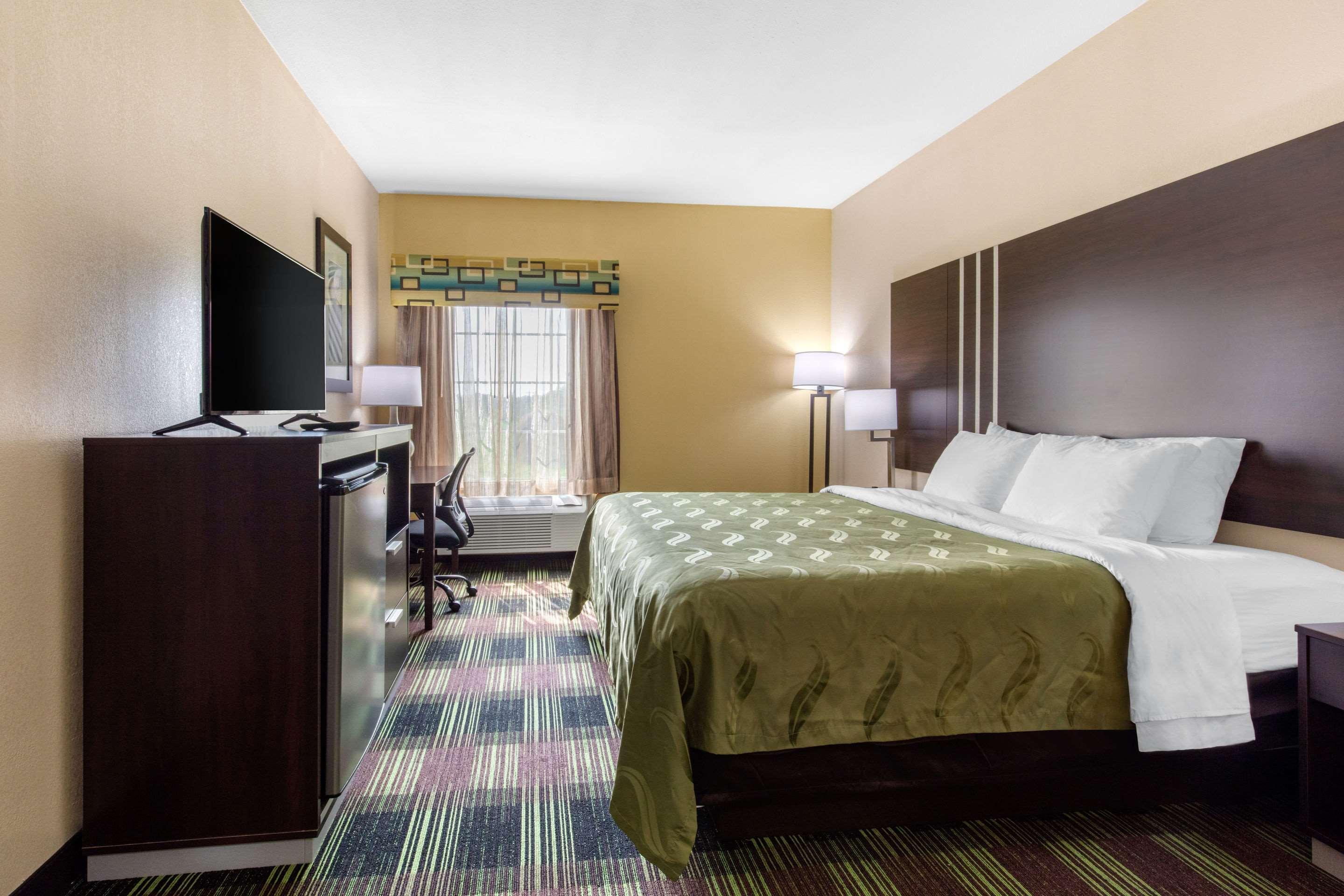Quality Inn Cadiz Bagian luar foto