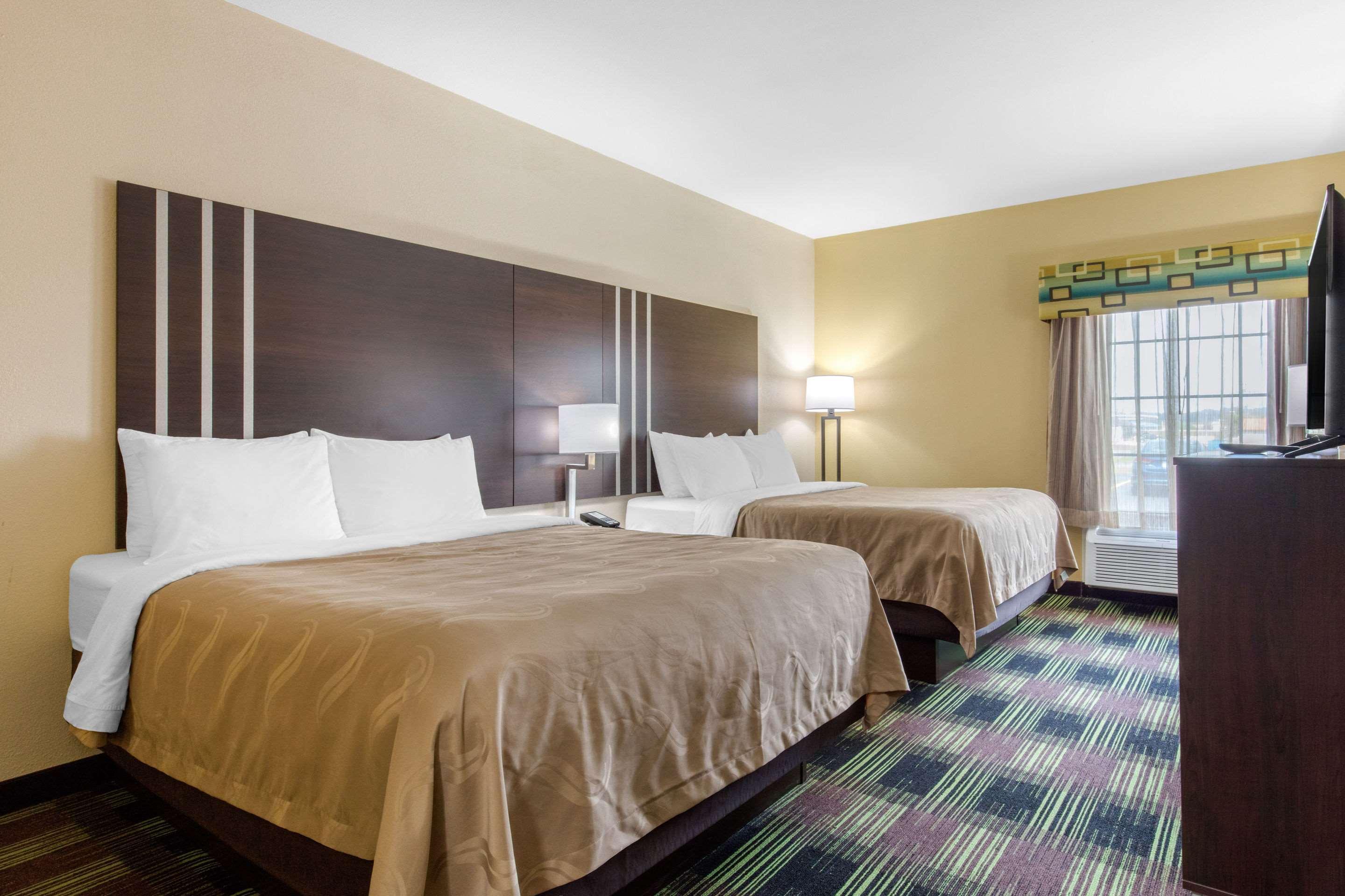 Quality Inn Cadiz Bagian luar foto