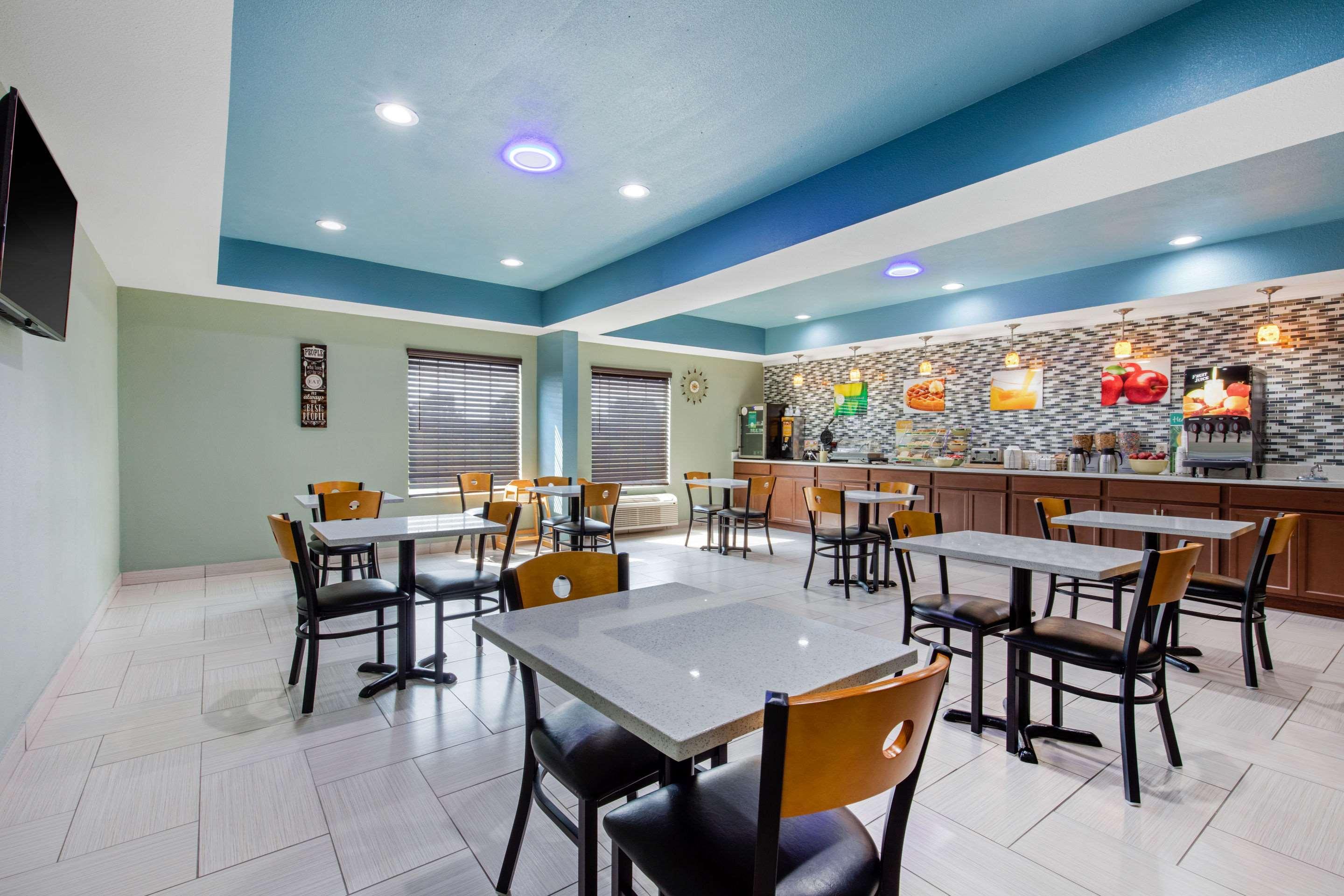 Quality Inn Cadiz Bagian luar foto