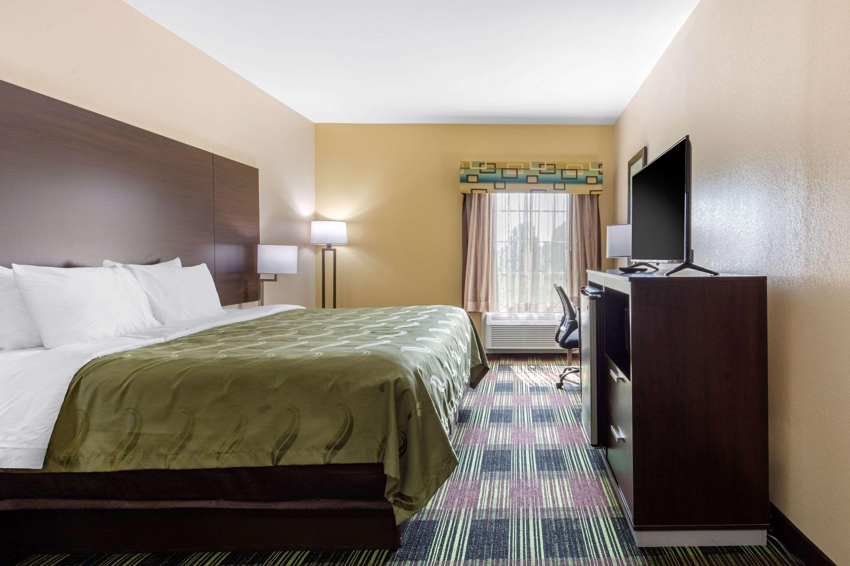 Quality Inn Cadiz Bagian luar foto