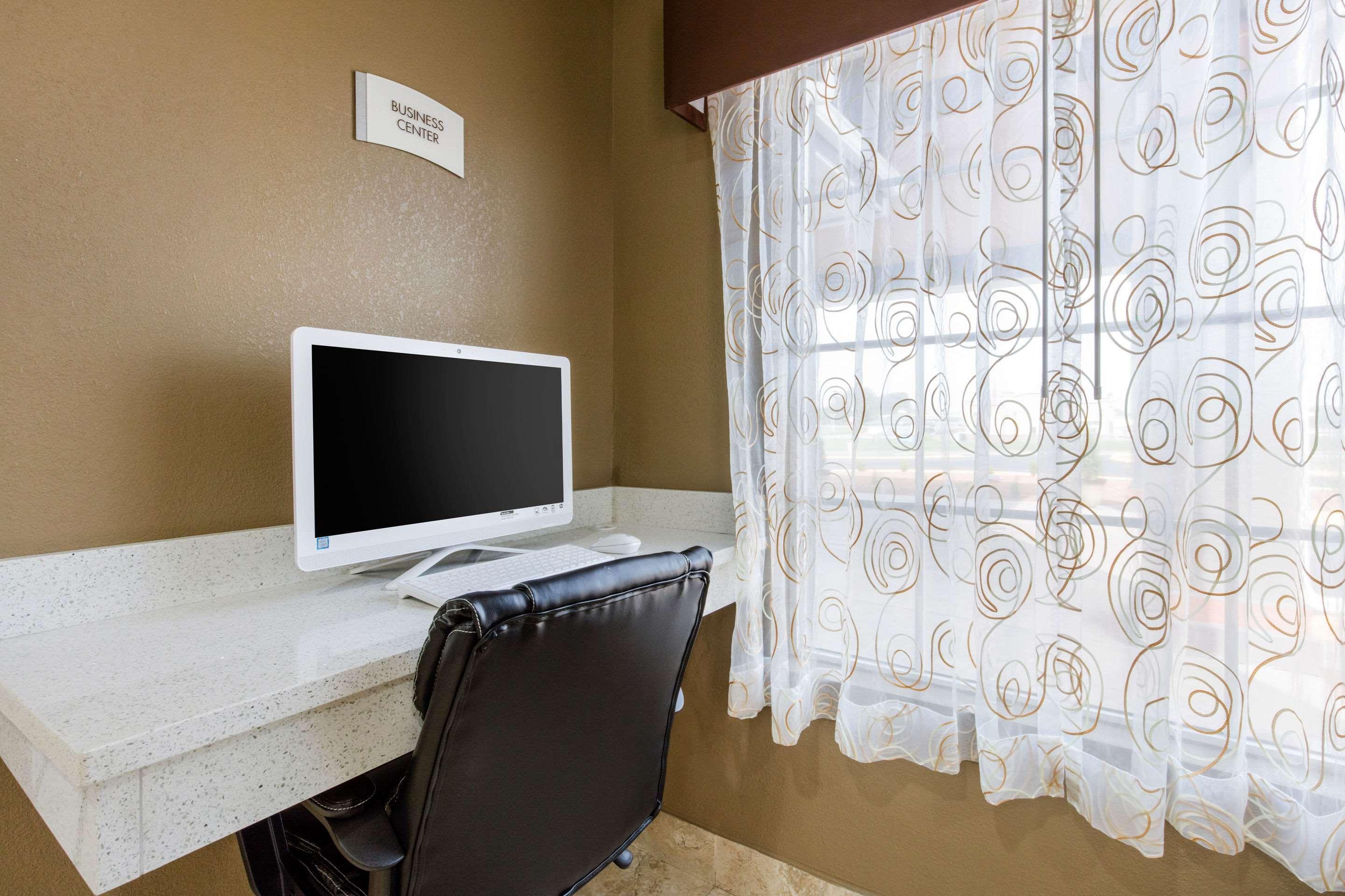 Quality Inn Cadiz Bagian luar foto