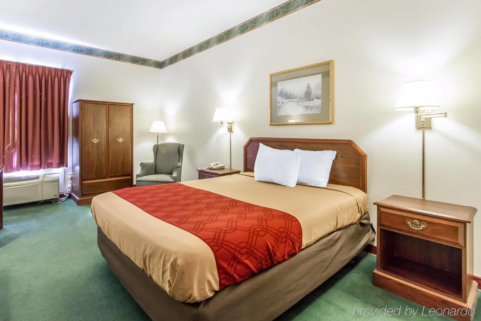 Quality Inn Cadiz Bagian luar foto